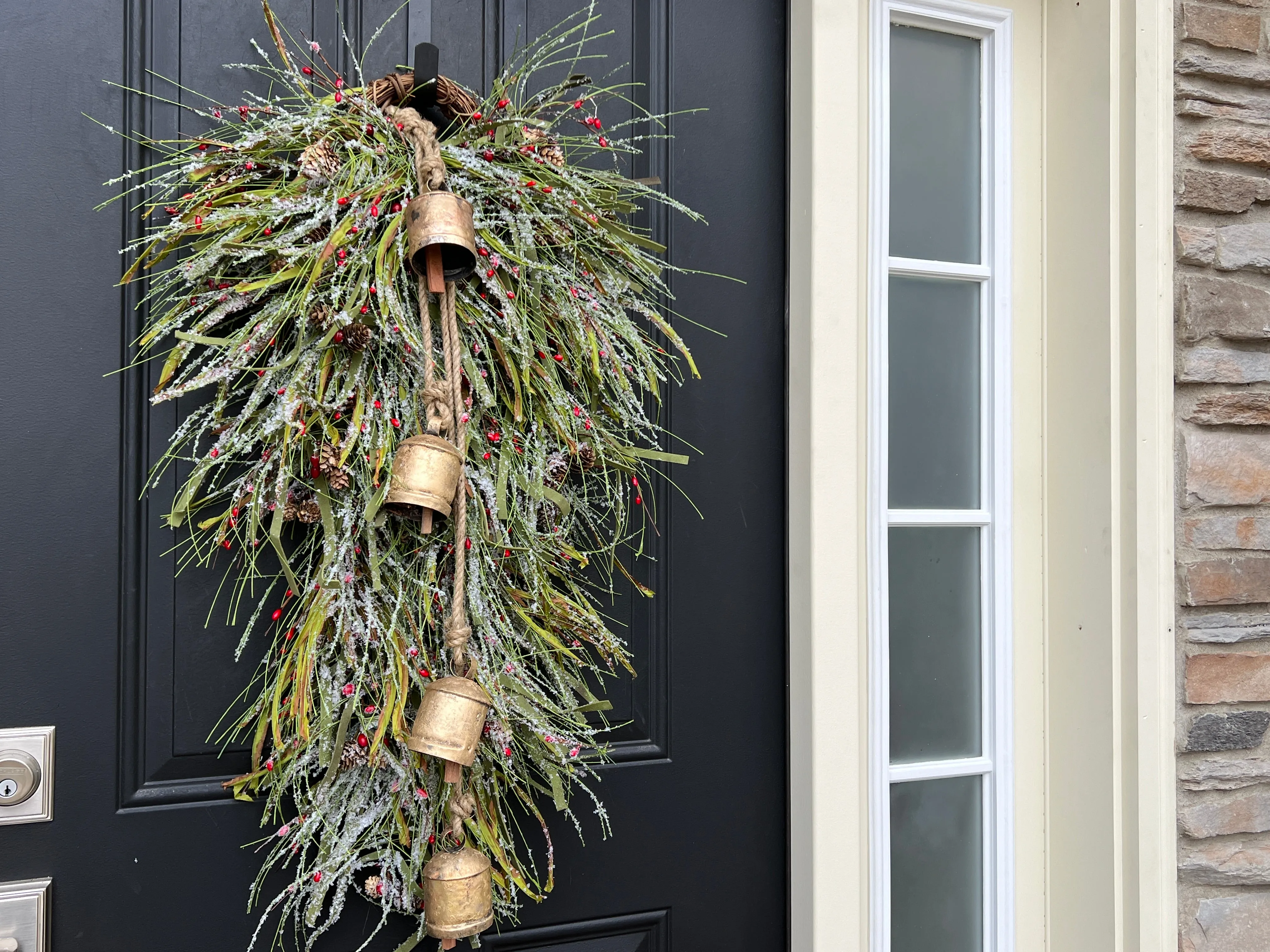 Nostalgic Christmas Teardrop Swag Wreath with Gold Bells