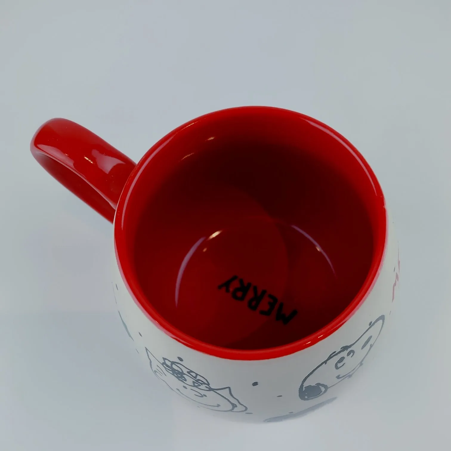 Peanuts Charlie Brown & Friends & Snoopy Ceramic Merry Holly Berry Mug 18 oz