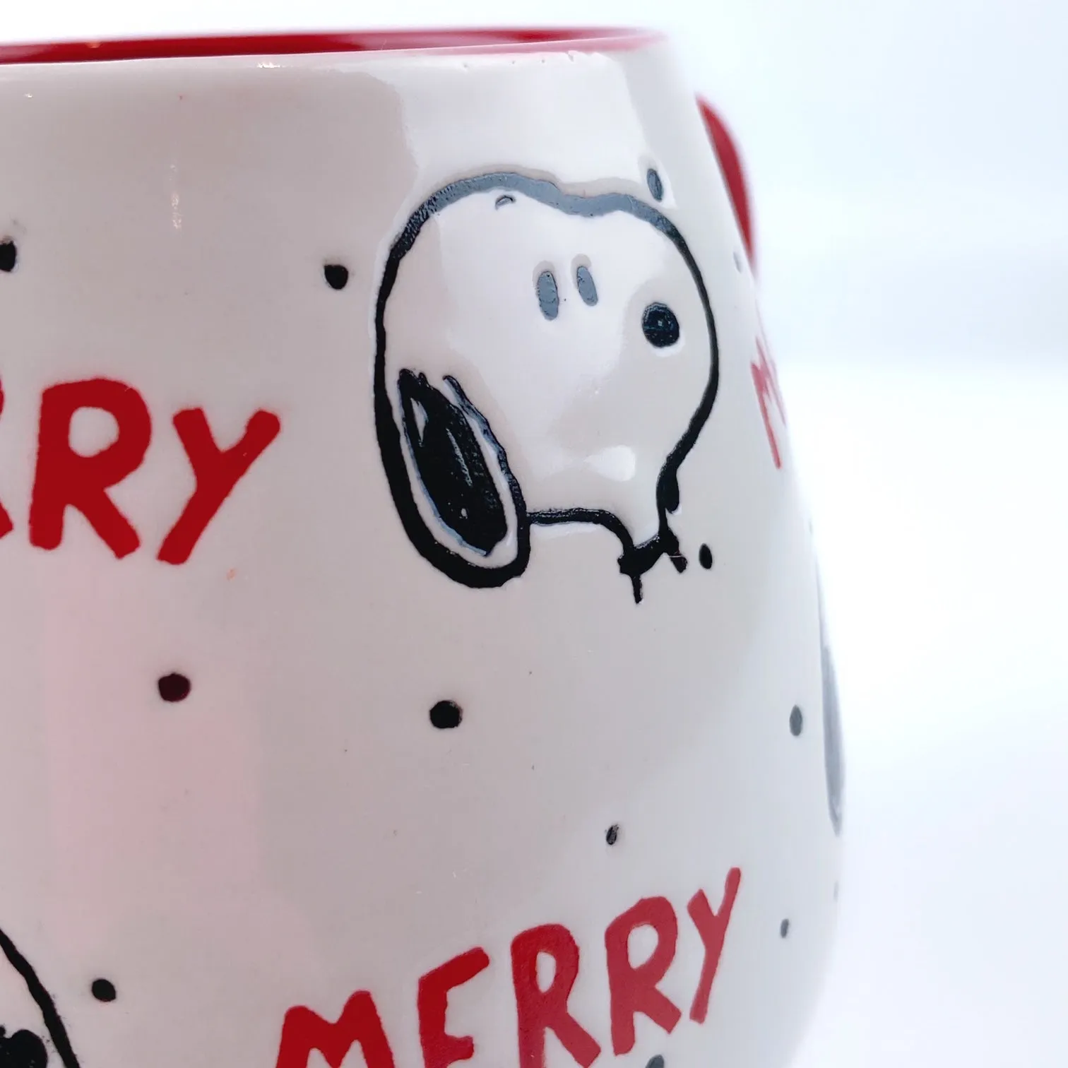Peanuts Snoopy Merry Happy Faces Ceramic Red Mug 18 oz