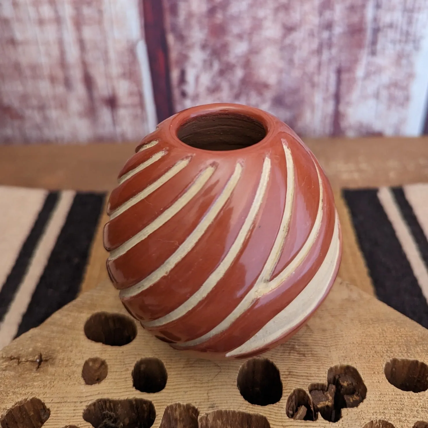 Santa Clara Pueblo "Etched Pot" SWT-POT-1005